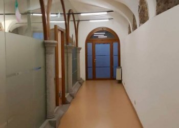 Interno palazzo - Negozio via Roma, 27, Cuneo (zona Centro) - foto 18