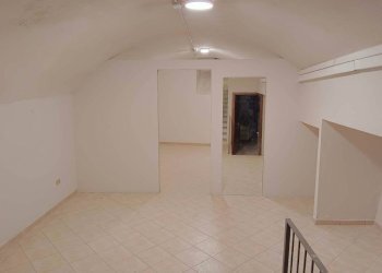 Stanza non arredata - Negozio via Roma, 27, Cuneo (zona Centro) - foto 25