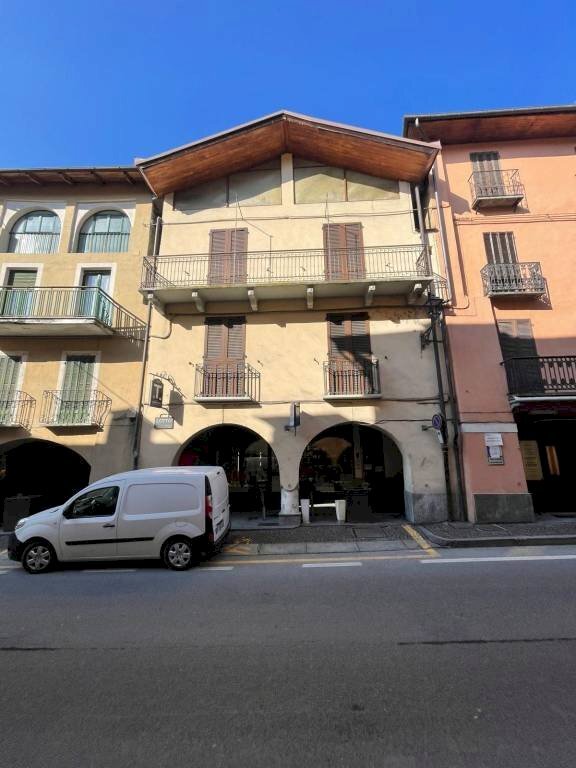 Facciata - Appartamento via Martiri e Caduti per la Libertà, 9, Demonte - foto 1