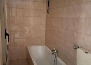 Bagno - Appartamento via Martiri e Caduti per la Libertà, 9, Demonte - foto 8