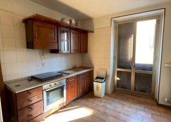 Cucina - Appartamento via Martiri e Caduti per la Libertà, 9, Demonte - foto 10