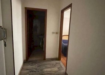 Corridoio - Appartamento via Martiri e Caduti per la Libertà, 9, Demonte - foto 12