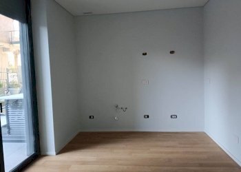 Stanza non arredata - Bilocale corso Dante Alighieri, 47, Cuneo (zona Centro) - foto 15