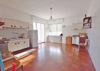 Cucina - Trilocale strada Statale del Colle di Nava Sud, 13, Mondovì - foto 2