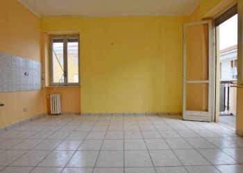 Cucina - Trilocale via Lorenzo Eula, 6, Mondovì - foto 3