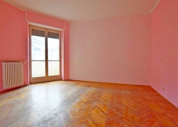 Camera da letto - Trilocale via Lorenzo Eula, 6, Mondovì - foto 9