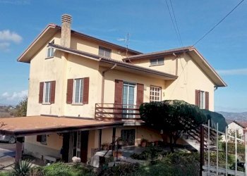Dettagli - Villa contrada Vertecchia, Pietradefusi - foto 6