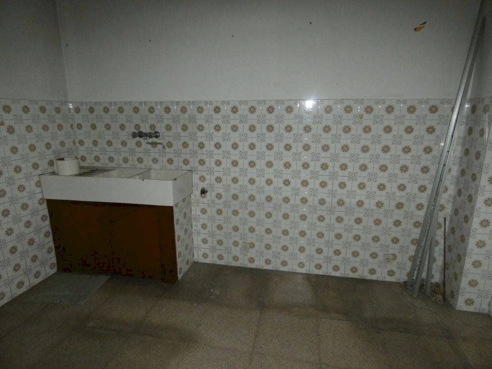 Cucina - Quadrilocale piazza Urbano Prunotto, Alba - foto 2