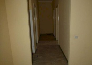 Corridoio - Quadrilocale piazza Urbano Prunotto, Alba - foto 6