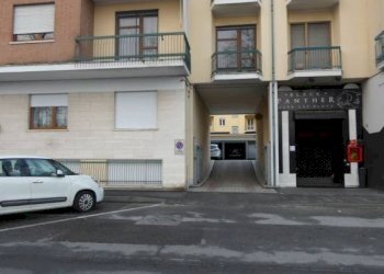 Facciata - Quadrilocale piazza Urbano Prunotto, Alba - foto 15