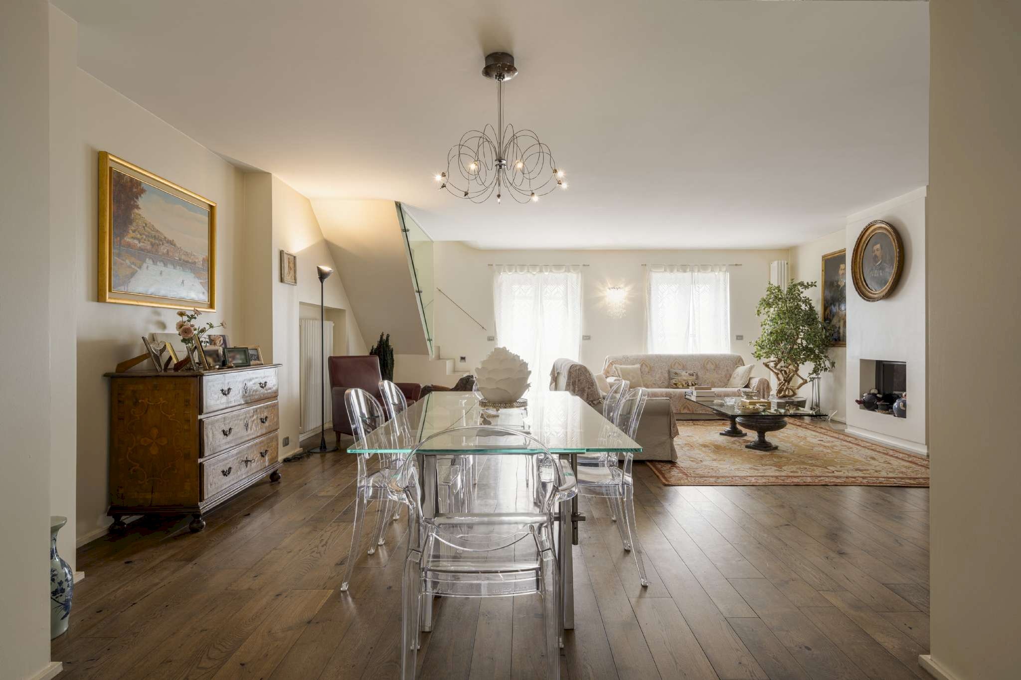 Soggiorno - Three-room apartment via Santa Croce, 46, Moncalieri - photo 2