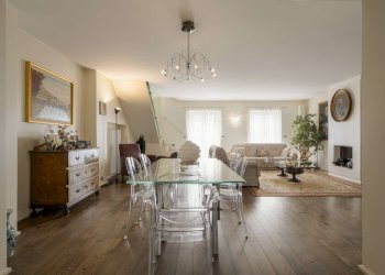 Soggiorno - Trilocale via Santa Croce, 46, Moncalieri - foto 2