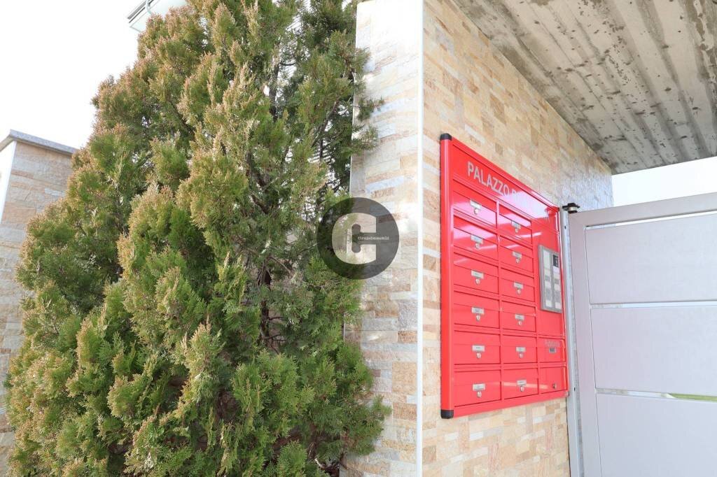 Ingresso - Bilocale via Parco, 14, Ciriè - foto 2