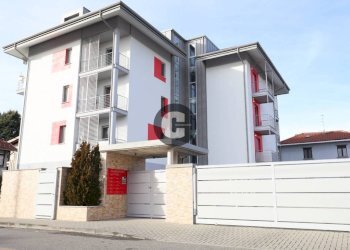 Facciata - Bilocale via Parco, 14, Ciriè - foto 1