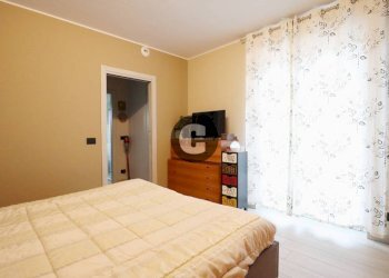 Camera da letto - Bilocale via Parco, 14, Ciriè - foto 37