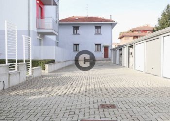 Cortile interno - Bilocale via Parco, 14, Ciriè - foto 48