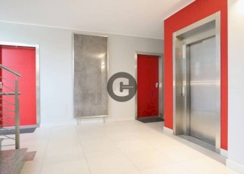 Interno palazzo - Two-room apartment via Parco, 14, Ciriè - photo 33