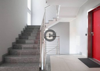 Interno palazzo - Two-room apartment via Parco, 14, Ciriè - photo 34