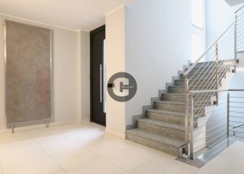 Interno palazzo - Two-room apartment via Parco, 14, Ciriè - photo 35