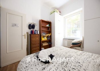 Camera da letto - Quadrilocale salita di San Barnaba, 28, Genova (zona Castelletto) - foto 6