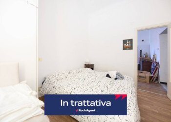 Camera da letto - Quadrilocale salita di San Barnaba, 28, Genova (zona Castelletto) - foto 2