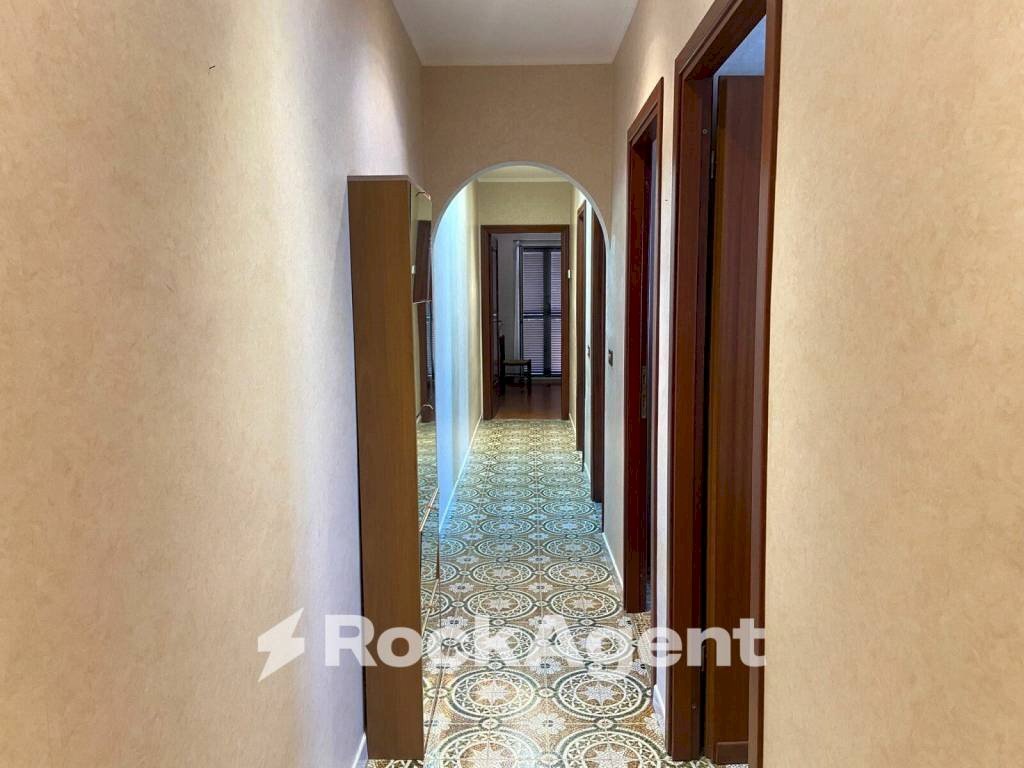 Corridoio - Trilocale via Nocera Inferiore, 63, Roma - foto 3