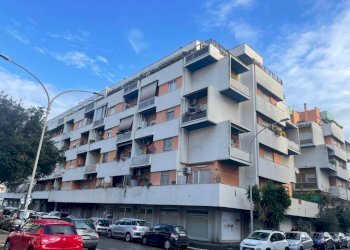 Facciata - Box via Arduino Forgiarini, Roma (zona Lido di Ostia) - foto 1