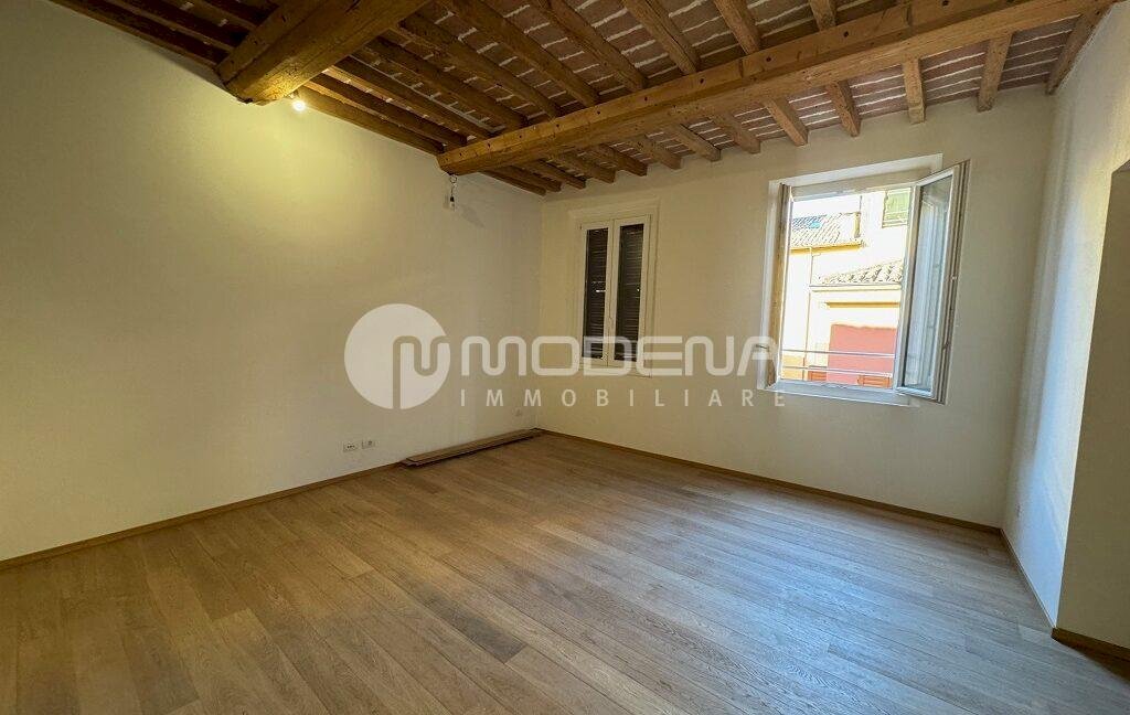 Three-room apartment Modena (neighborhood Circoscrizione 1) - photo 2