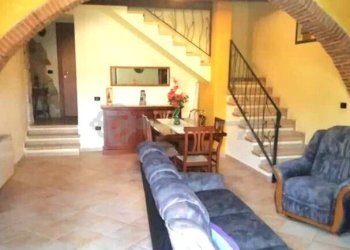 Salotto e zona pranzo - Villa a Schiera Carbonia - foto 1