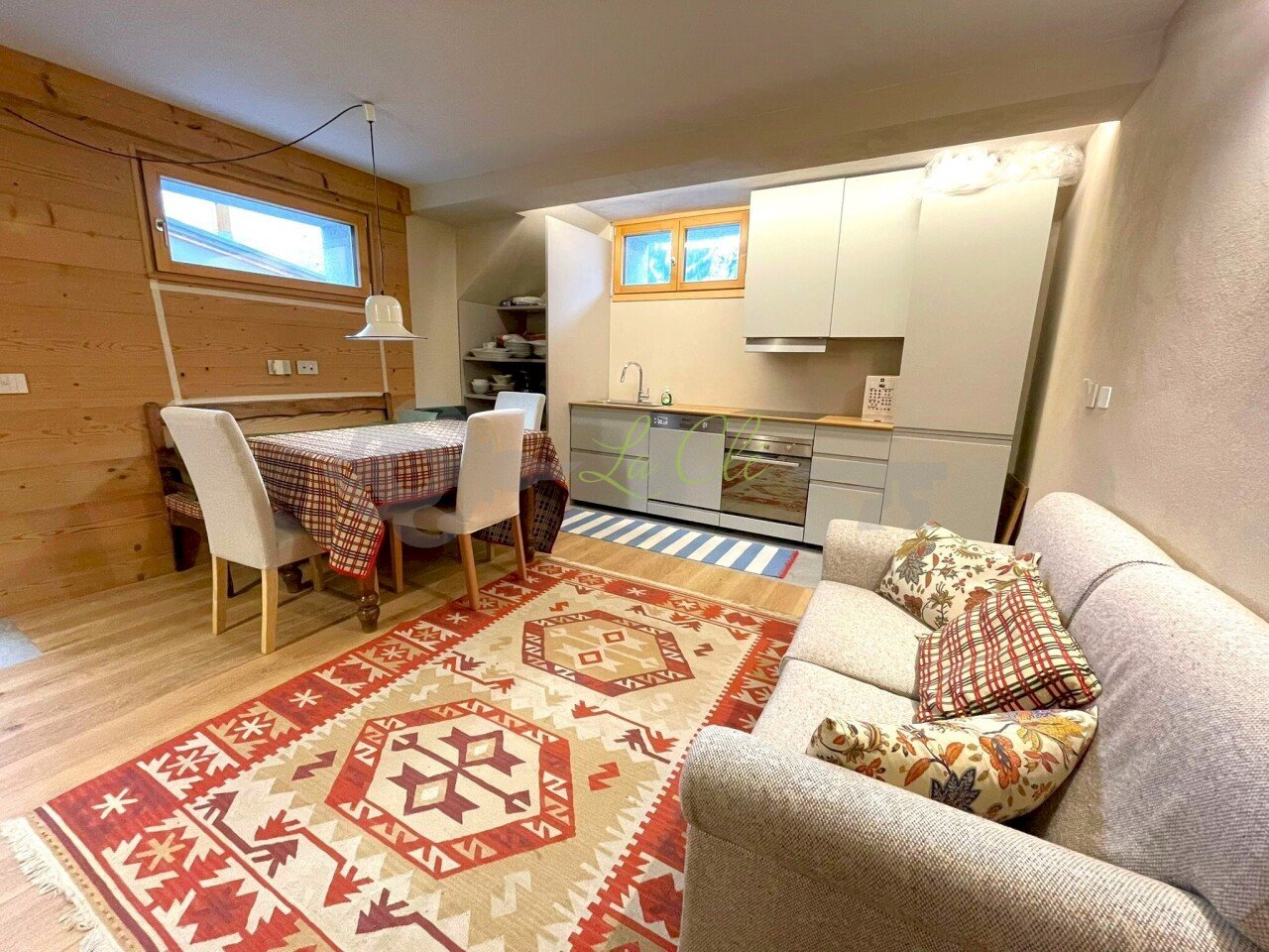 AFFITTO COURMAYEUR - SOGGIORNO, ZONA PRANZO E CUCI - Three-room apartment Prè-Saint-Didier - photo 1