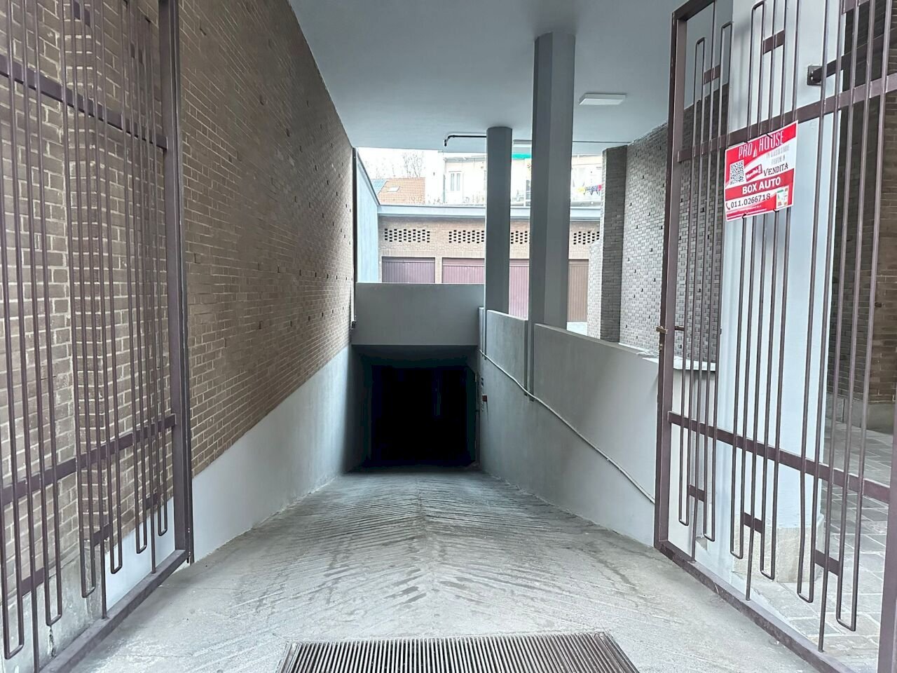 4ece50cd-4804-4107-bb67-545e671230f0.jpg - Box Via Pesaro 45, Torino (neighborhood Aurora) - photo 3