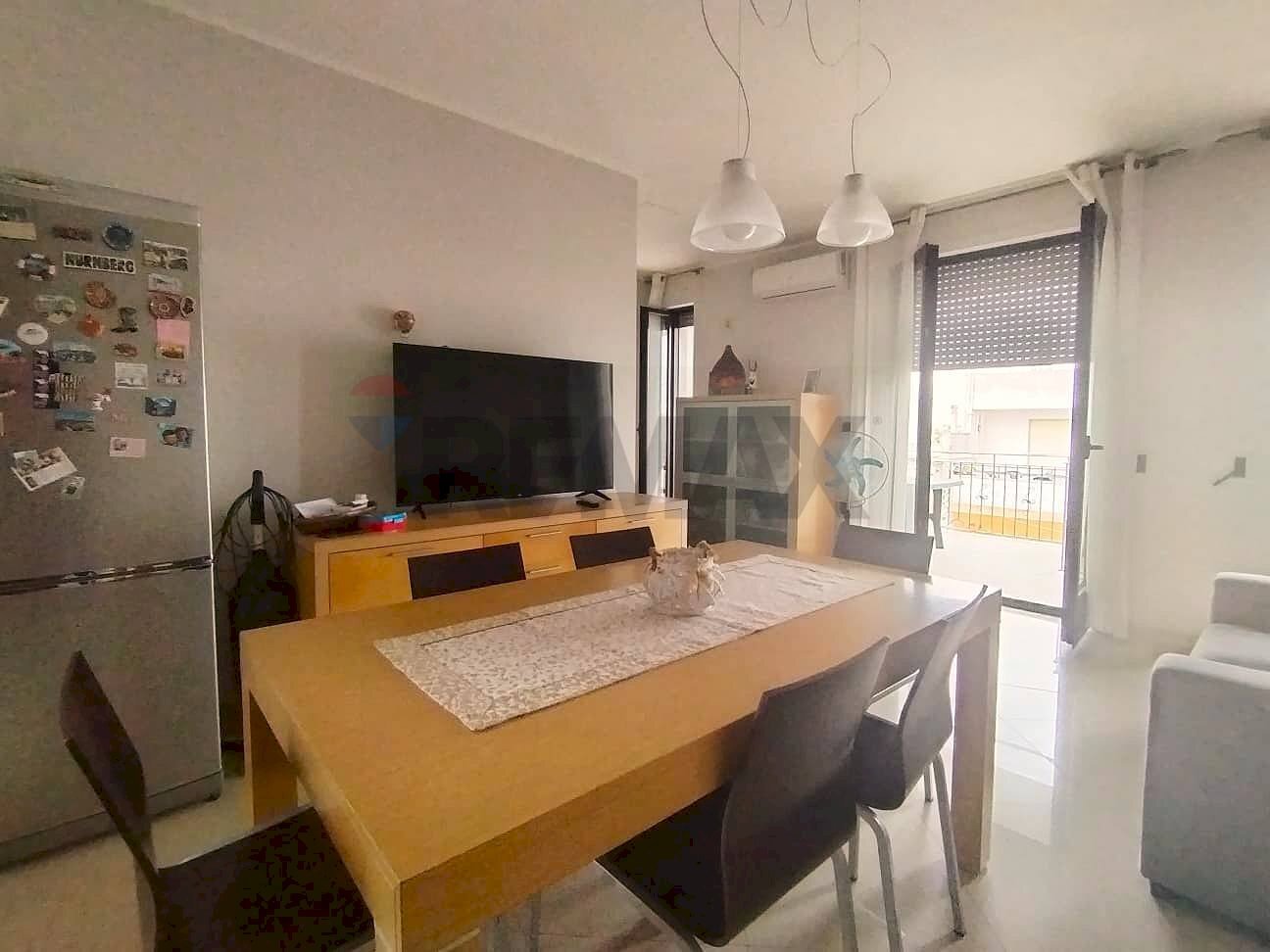 Sala da pranzo - Three-room apartment Via Carso
 
118, Galatina - photo 2