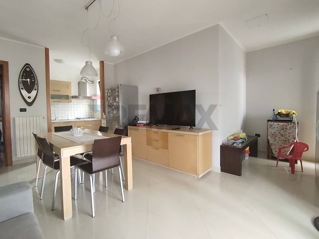 Sala da pranzo - Three-room apartment Via Carso
 
118, Galatina - photo 3