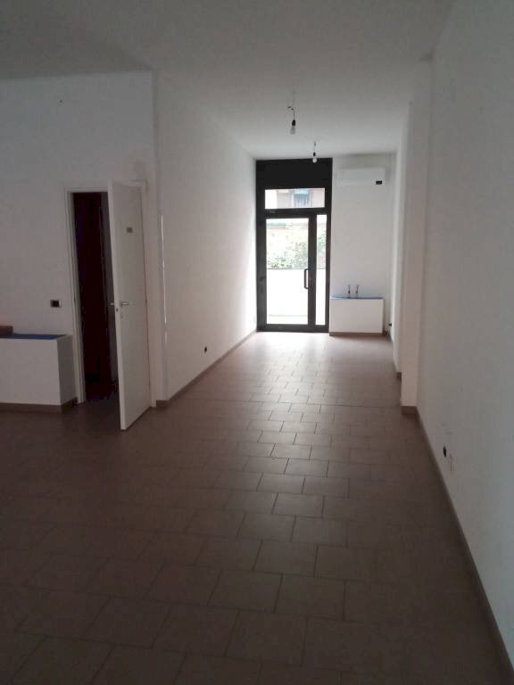 Interno non residenziale - Negozio via Giacomo Matteotti, Soliera - foto 3