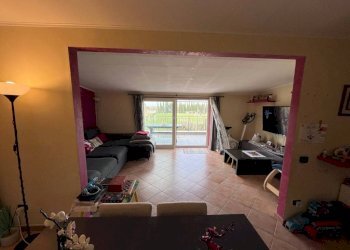 Salone - Quadrilocale via Carlo Alberto Dalla Chiesa, 18, Monterosi - foto 13