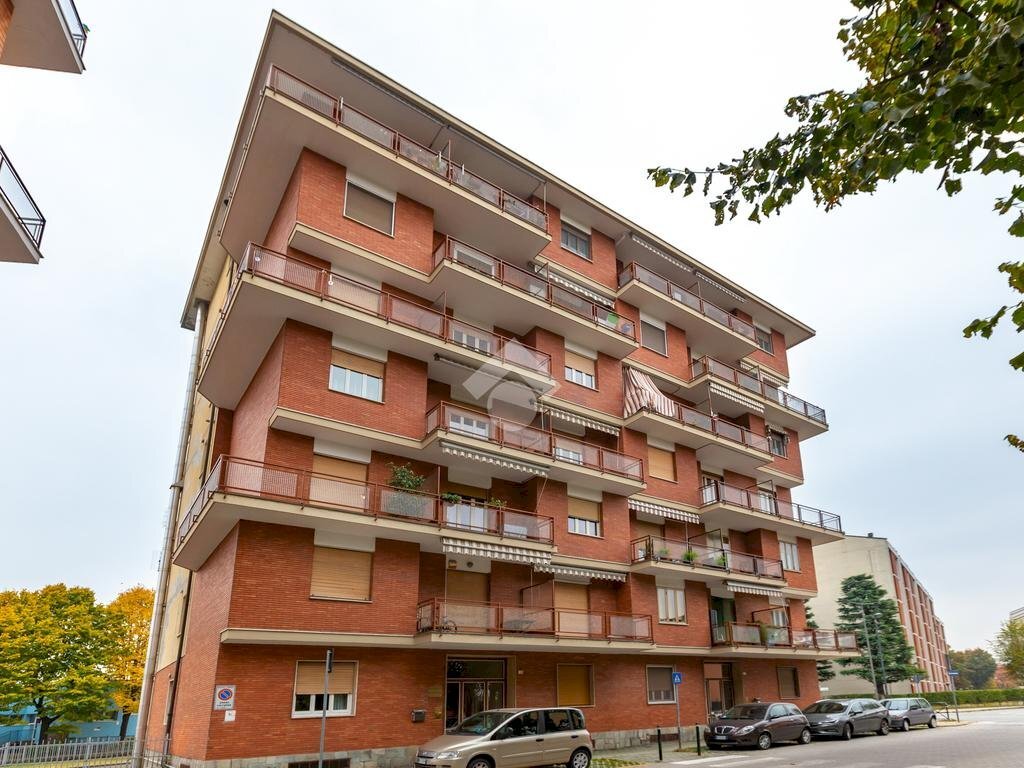 Three-room apartment Via De Nicola, Beinasco - photo 1