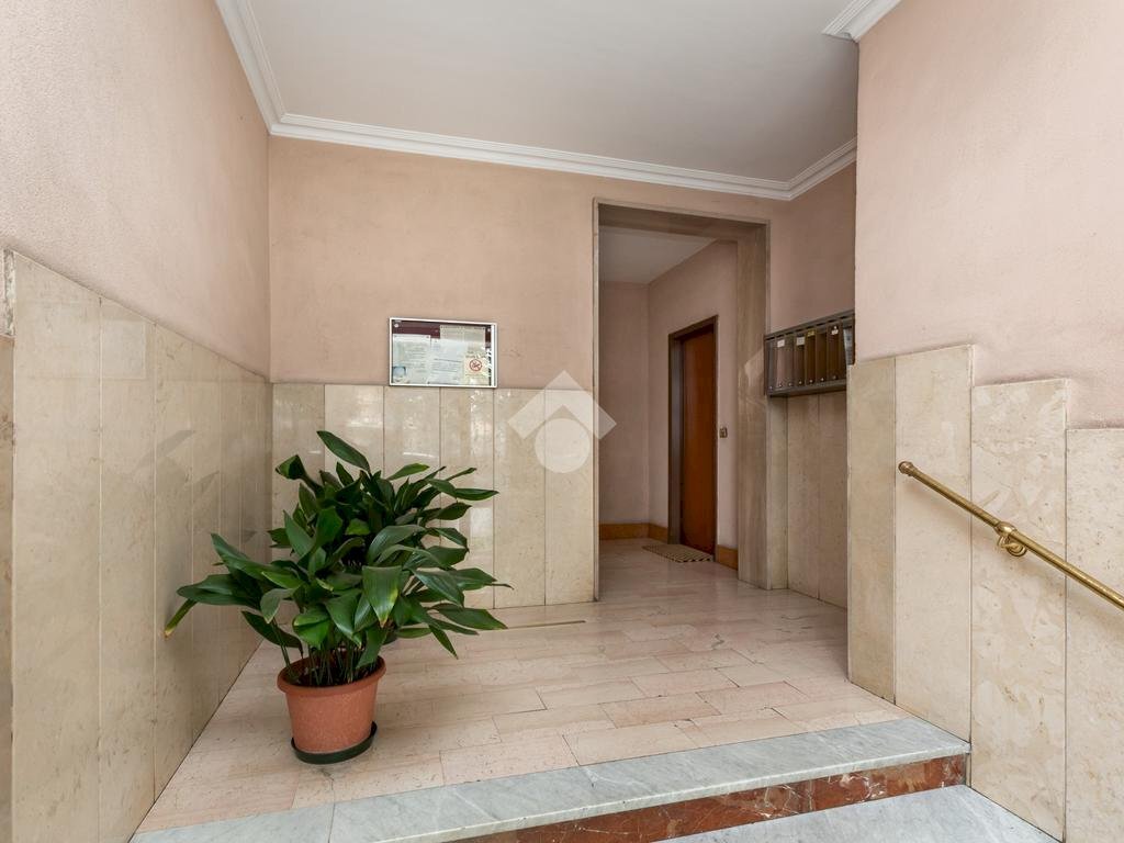 Three-room apartment Via De Nicola, Beinasco - photo 2