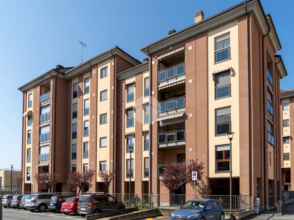 Four-room apartment Via Paolo Regis, Chivasso - photo 1