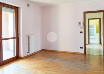 Four-room apartment Via Paolo Regis, Chivasso - photo 9