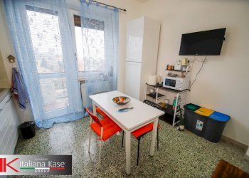 Foto 3 - Quadrilocale Viale Europa
 
27, Caluso - foto 3