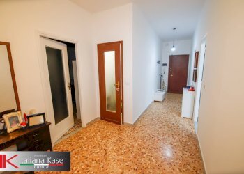 Foto 23 - Quadrilocale Viale Europa
 
27, Caluso - foto 23