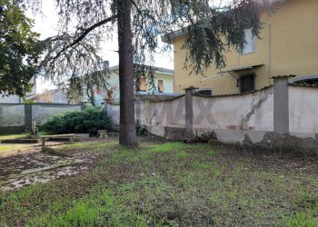 Giardino - Villa VIA PONZINI
 
26F, Soresina - foto 9