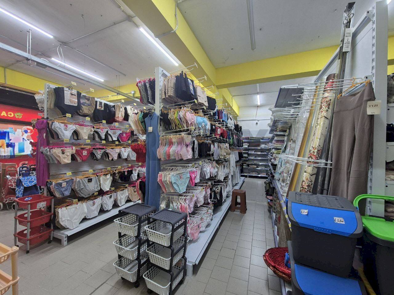 Dispensa di stoccaggio - Commercial Premises Via Antonello Da Messina
2a, 2b, Palermo - photo 2
