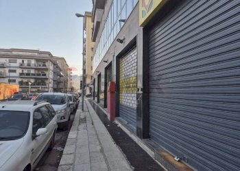 Edificio all\'aperto - Locale Commerciale Via Antonello Da Messina
 
2a, 2b, Palermo - foto 8