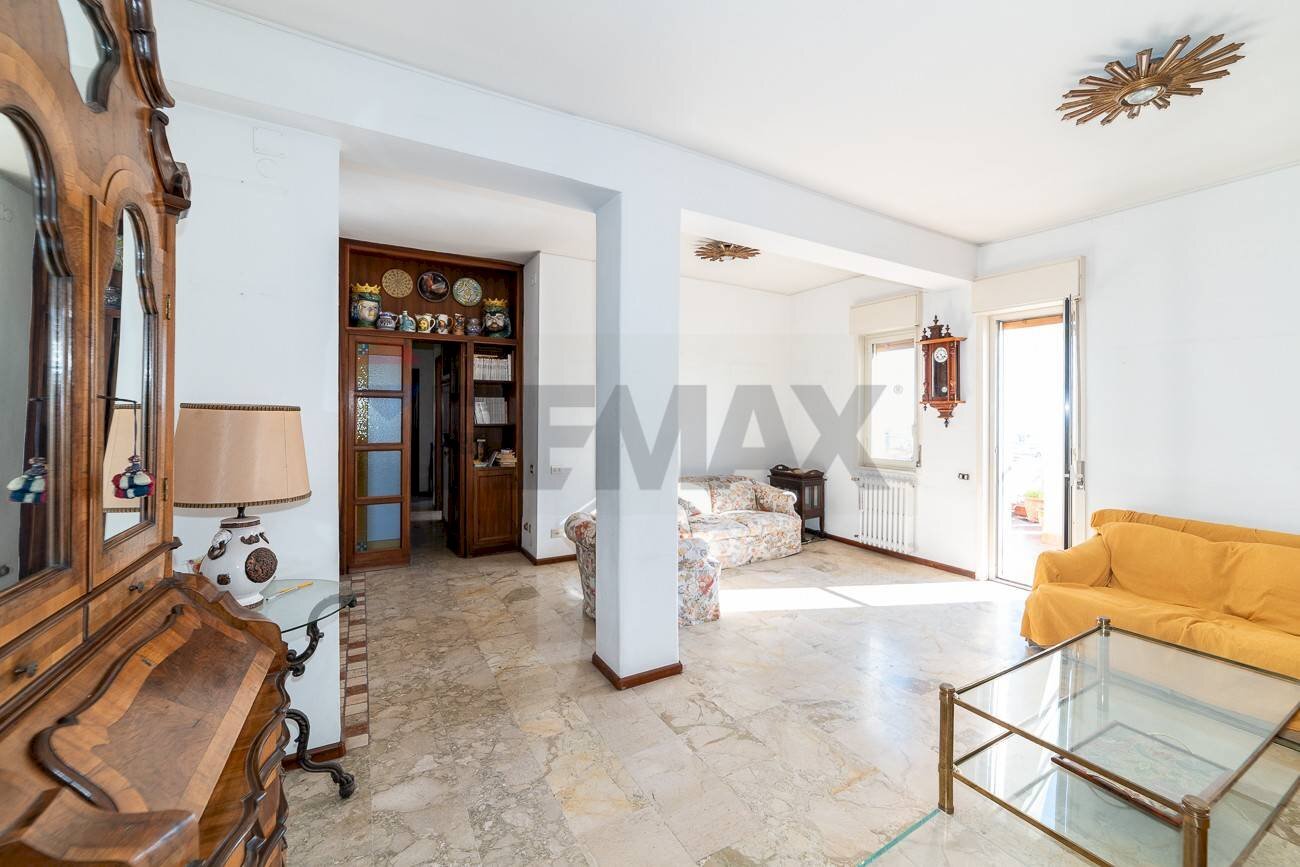 Soggiorno - Apartment VIA FIMIA
 
27, Catania - photo 3