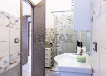 Bagno - Appartamento Via Conte Di Torino
 
37, Catania - foto 45