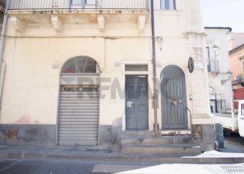Edificio all\'aperto - Casa indipendente Via Roma
 
162/164, Misterbianco - foto 2