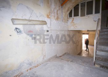 Scale - Casa indipendente Via Roma
 
162/164, Misterbianco - foto 12