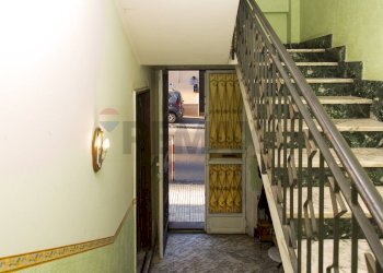 Scale - Trilocale Via Luigi Orlando
 
126, Giarre - foto 12