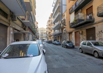 Edificio all\'aperto - Shop Via Tripolitania
 
39/41, Catania - photo 2